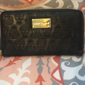 ISO Betsey Johnson skull wallet